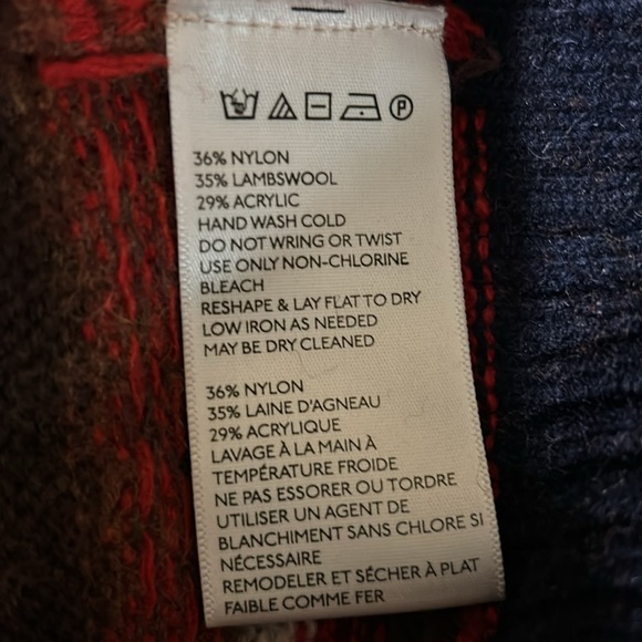 O’Hanlon Mills Lambs Wool Blend Navy Blue Red And Gray Sweater - Picture 4 of 4